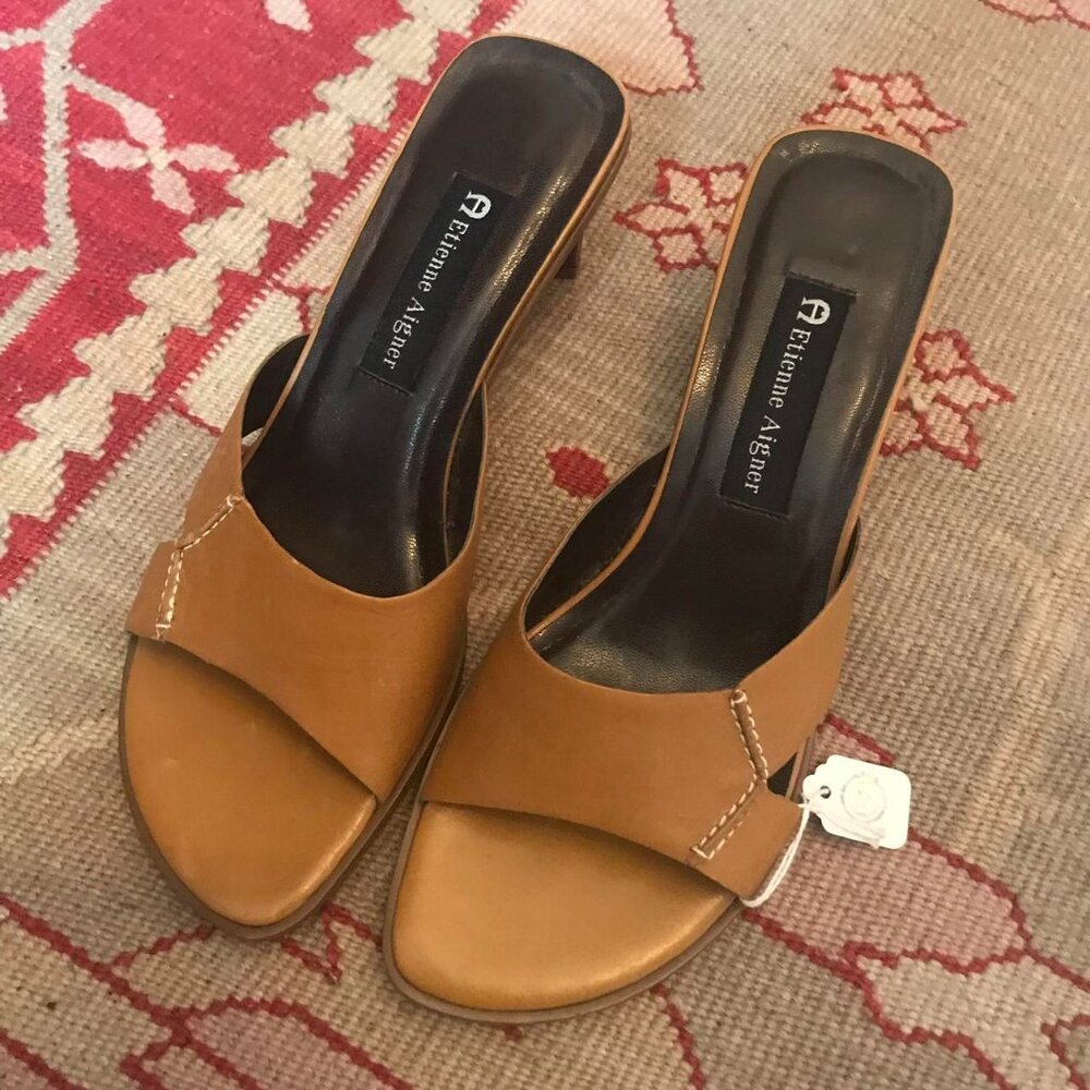 Camel leather sandals